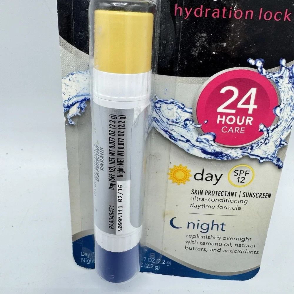 ChapStick Hydration Lock 24 Hour Care Day/Night Non-Tinted SPF 12 RARE NOS